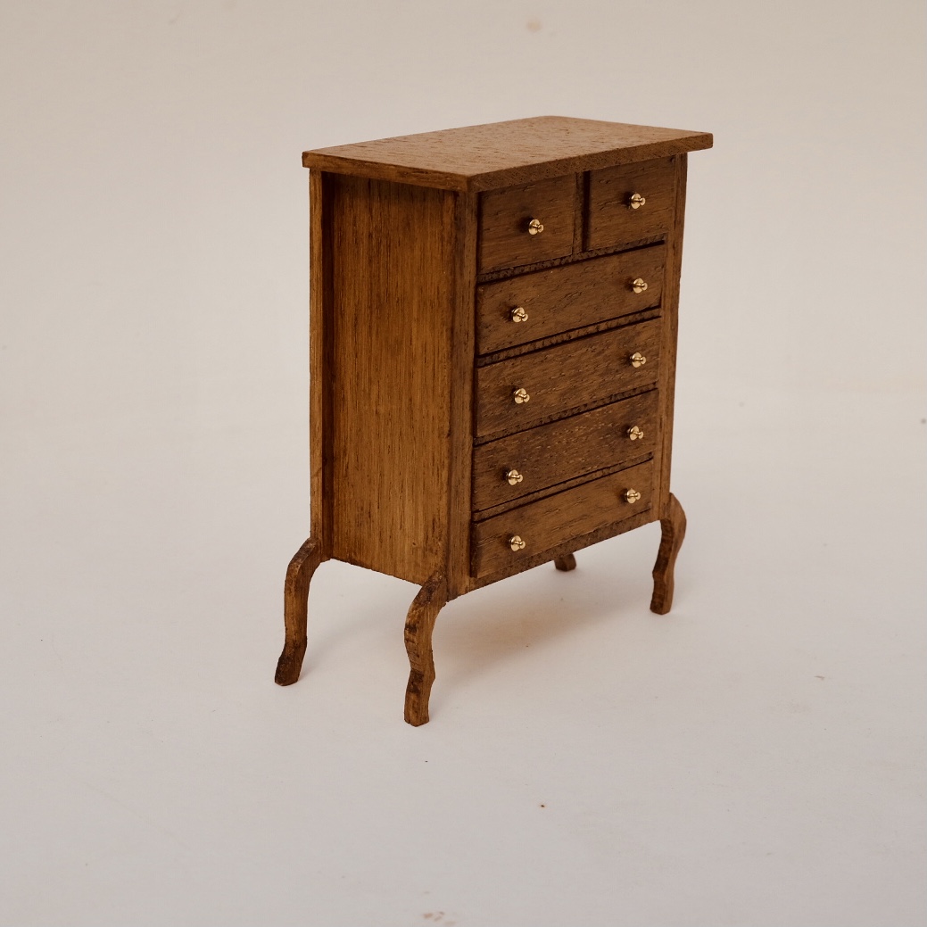 Hand made oak gentleman’s dresser Arch House Miniatures